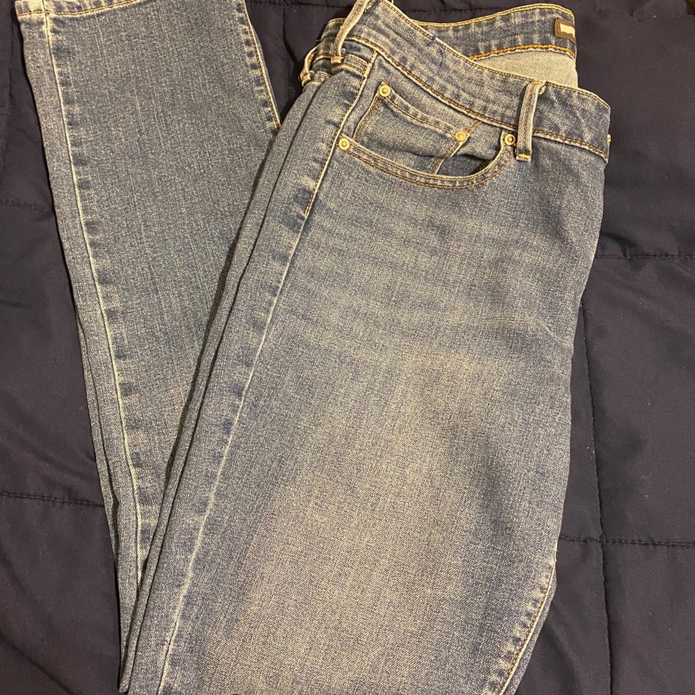 Levi Demi curve - slim leg 14/32 fits like an 11